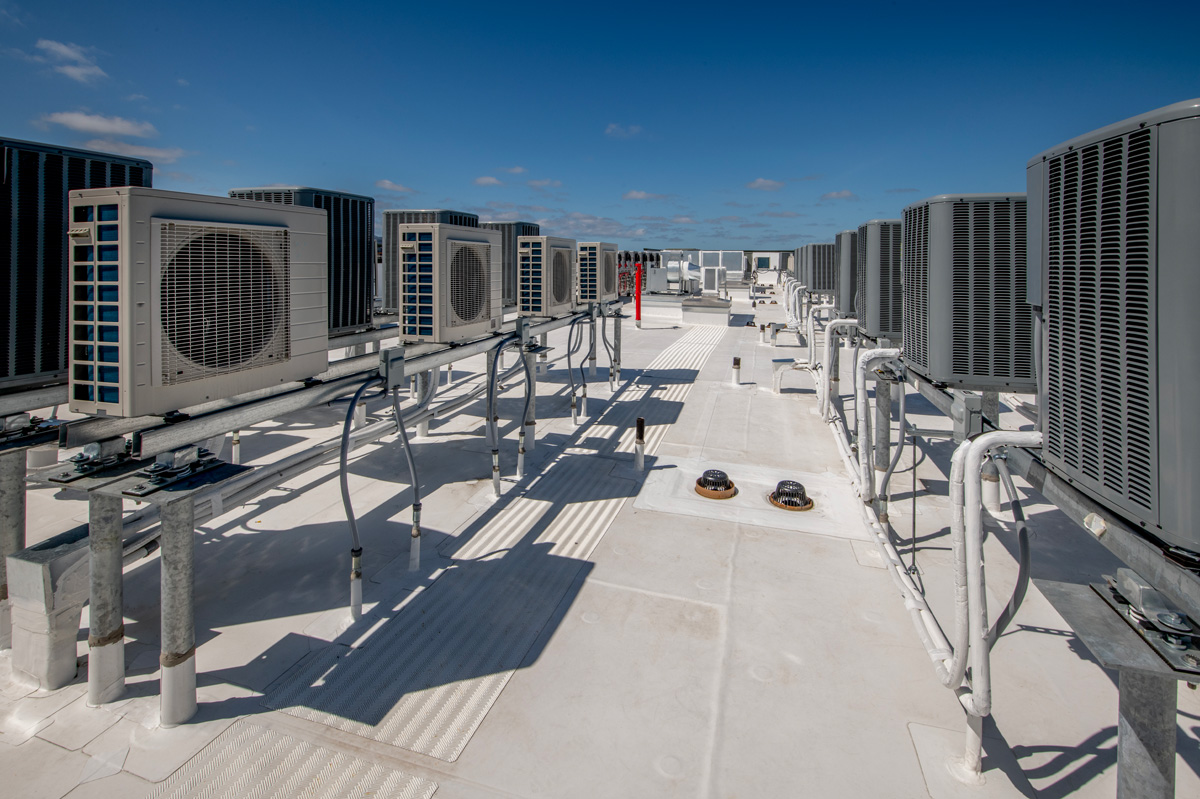 Commercial Condensing Unit ona rooftop.